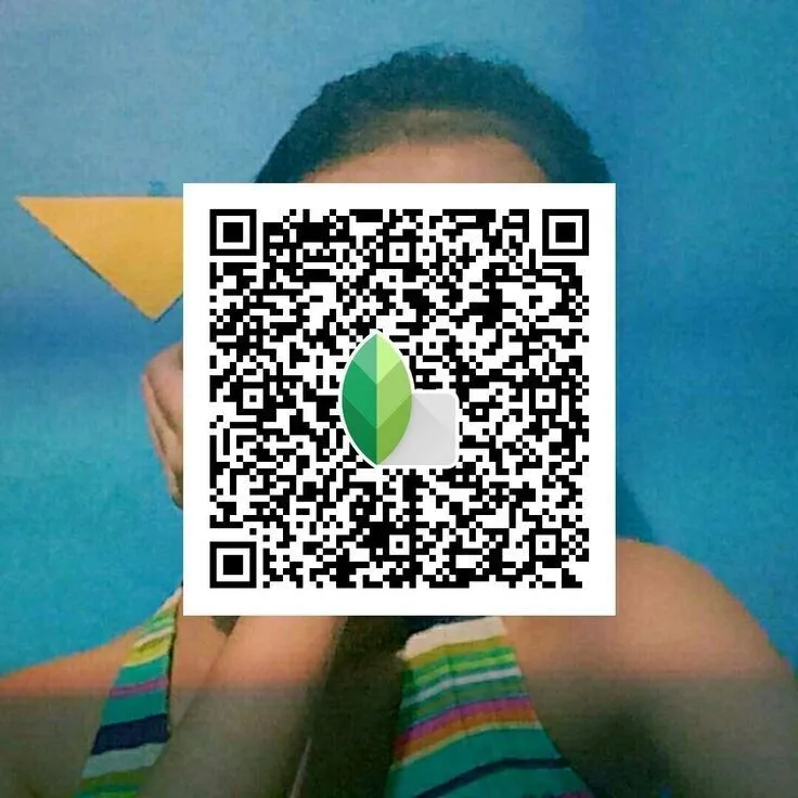 Bright vibrant snapseed qr code