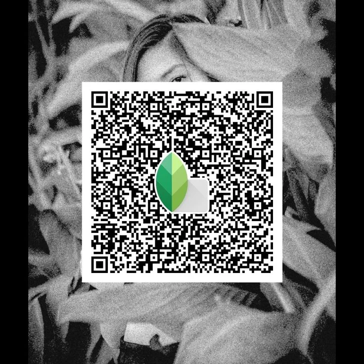 Moody black & white snapseed qr code