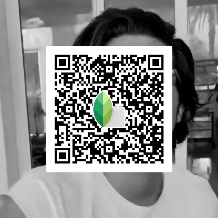 Moody black & white snapseed qr code