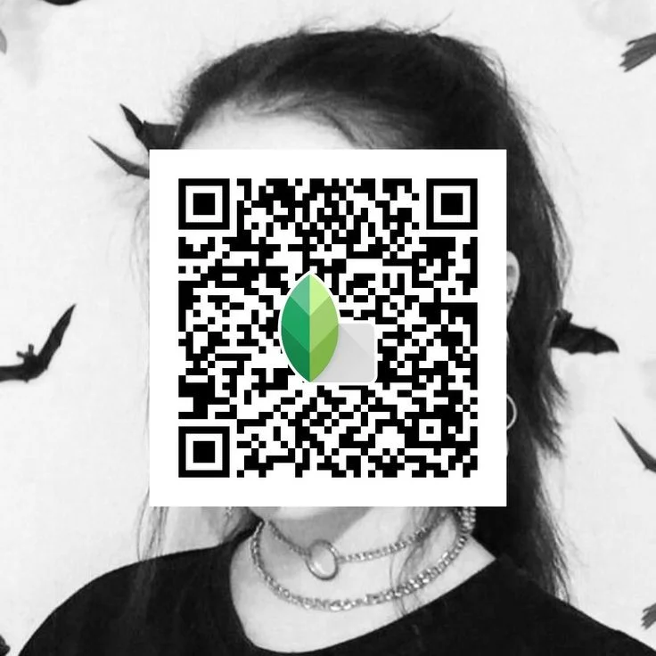 Moody black & white snapseed qr code