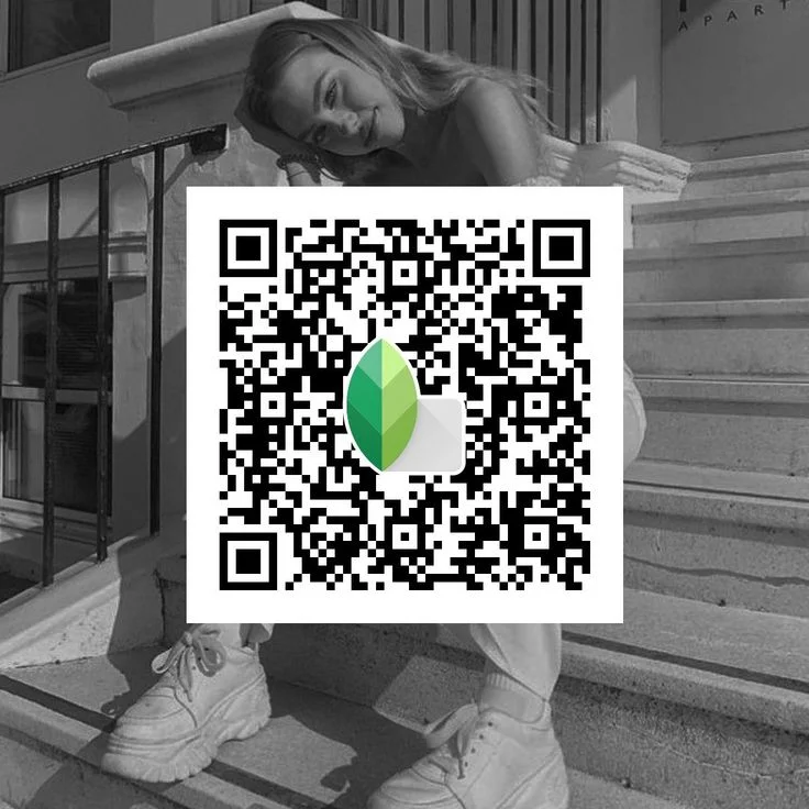 Moody black & white snapseed qr code